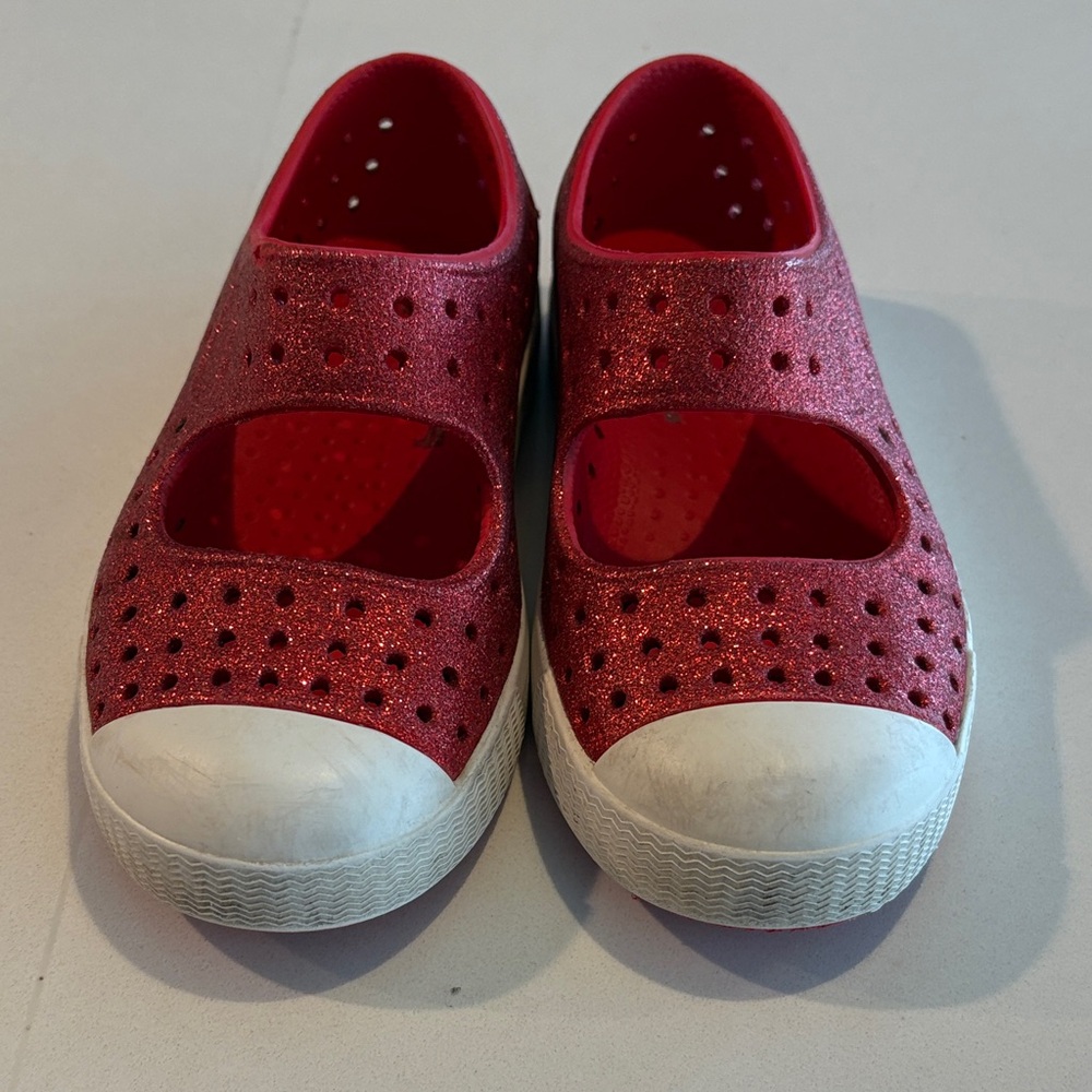 Native girls Sparkly Red Slip-On Shoes